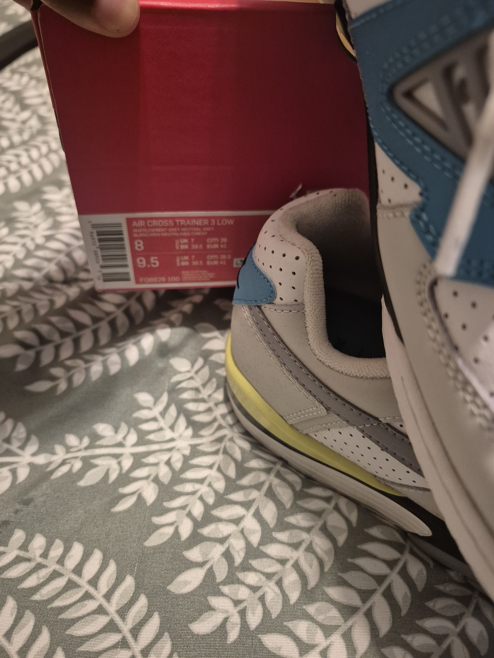 Nike White, Blue & Yellow Low-Top Sneakers - Picture 2 of 4